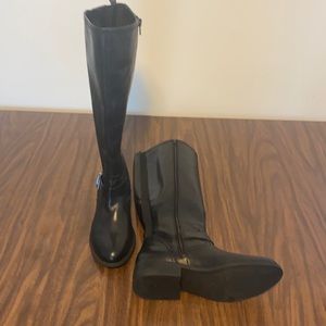 Size 6.5 Marc Fisher black leather boots (no heel)